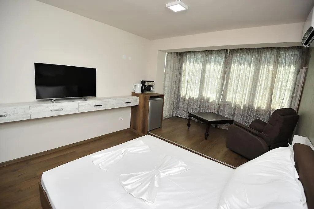 Poshta 1 Apartment 3 Warna